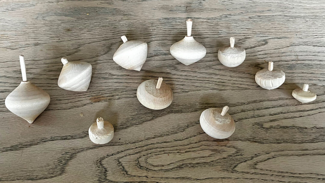 Snurretoppe af drejeøvestykkerne